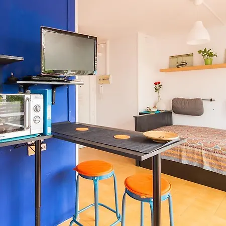 Sunny Apartment *
